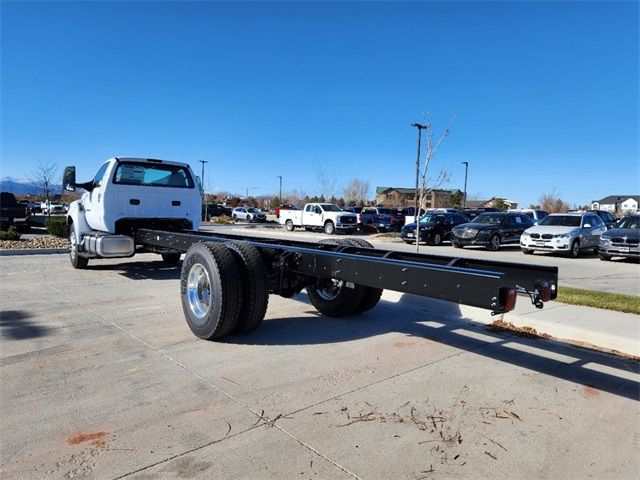 2024 Ford F-650 Base