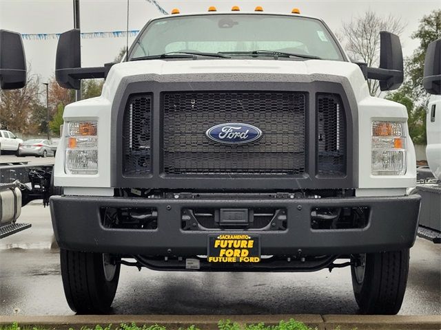 2024 Ford F-650 Base