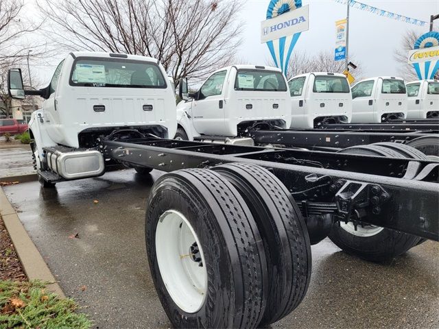 2024 Ford F-650 Base