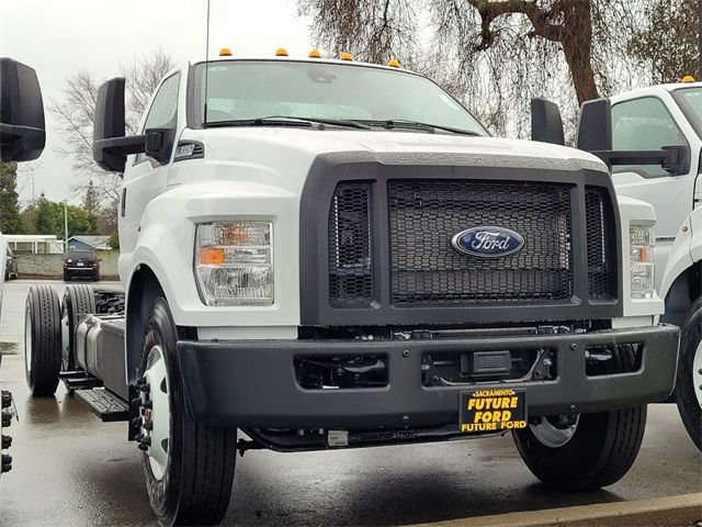 2024 Ford F-650 Base