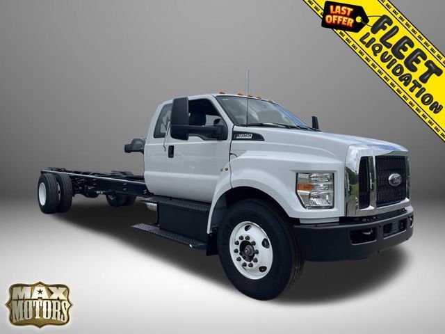 2024 Ford F-650 Base