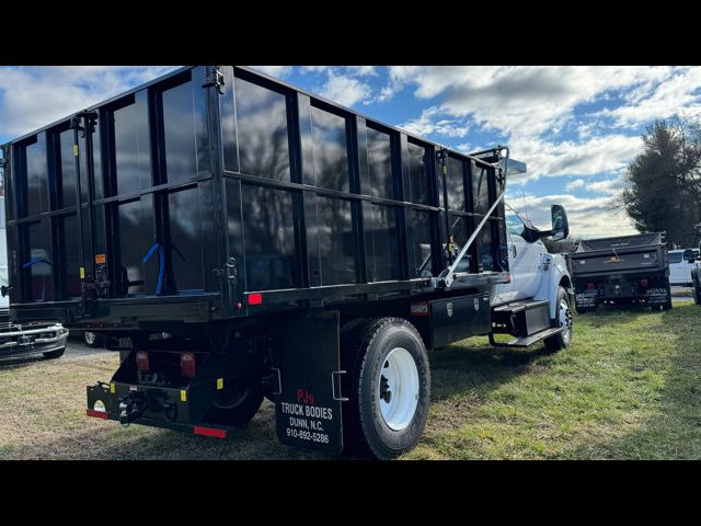 2024 Ford F-650 Base