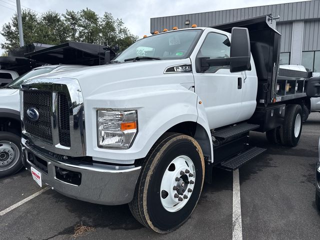 2024 Ford F-650 Base