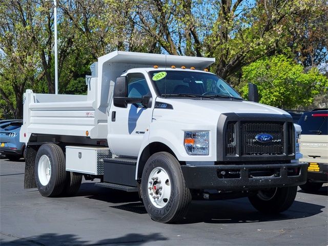 2024 Ford F-650 Base