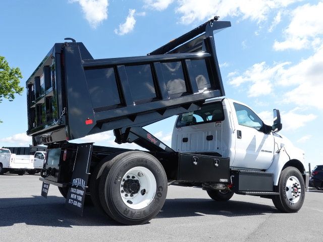 2024 Ford F-750 Base