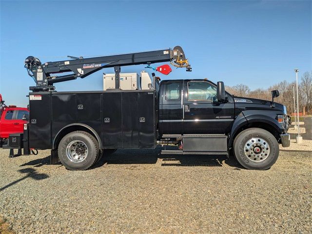 2024 Ford F-750 Base