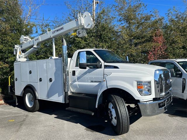 2024 Ford F-750 Base