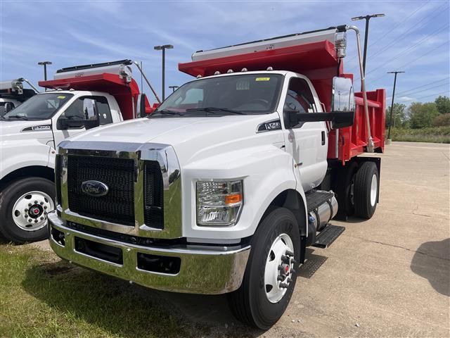 2024 Ford F-750 Base