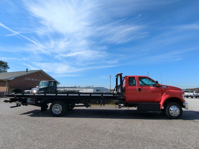 2024 Ford F-650 Base