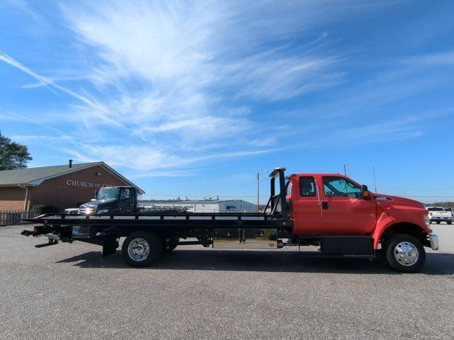 2024 Ford F-650 Base