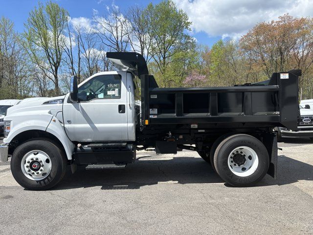 2024 Ford F-750 Straight Frame Gas