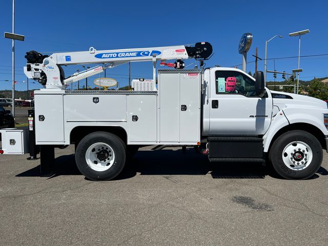 2024 Ford F-750 Base