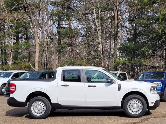 2024 Ford Maverick XL