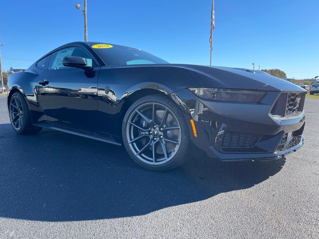 2024 Ford Mustang Dark Horse