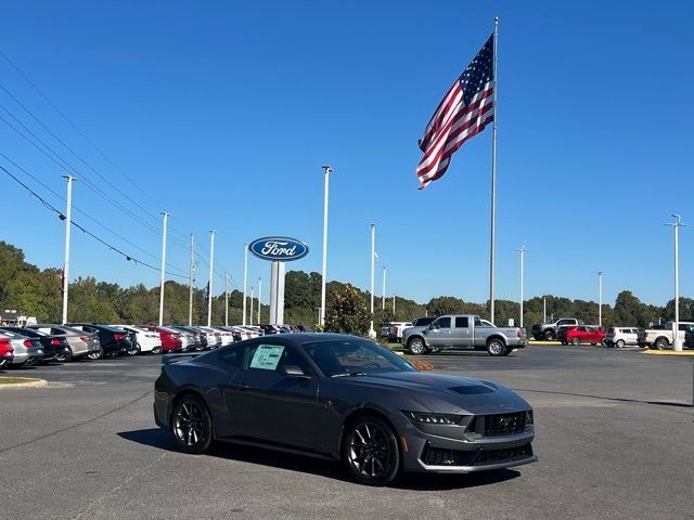 2024 Ford Mustang Dark Horse