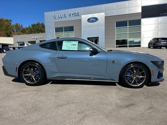 2024 Ford Mustang Dark Horse