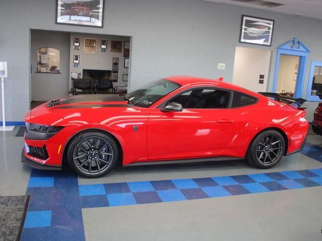 2024 Ford Mustang Dark Horse