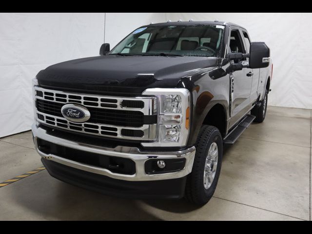 2024 Ford F-350 XLT