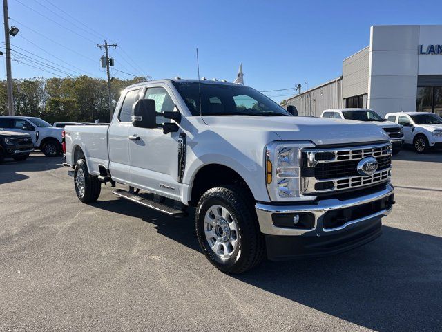 2024 Ford F-350 XLT