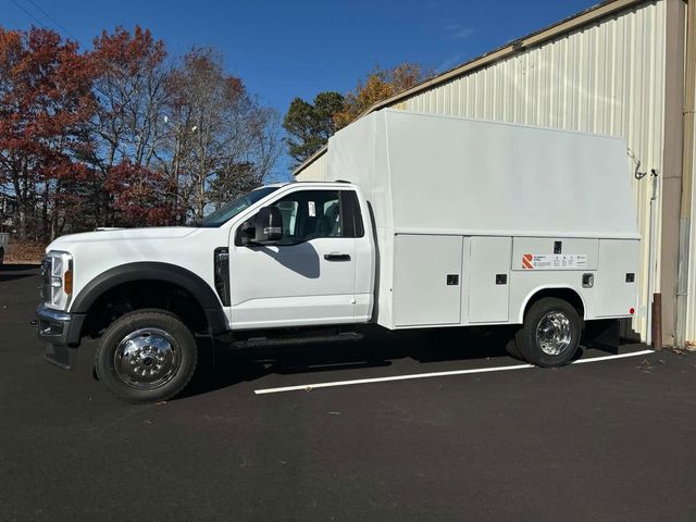 2024 Ford F-550 