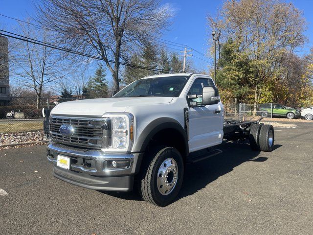 2024 Ford F-600 XLT