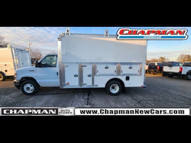 2024 Ford E-Series Base