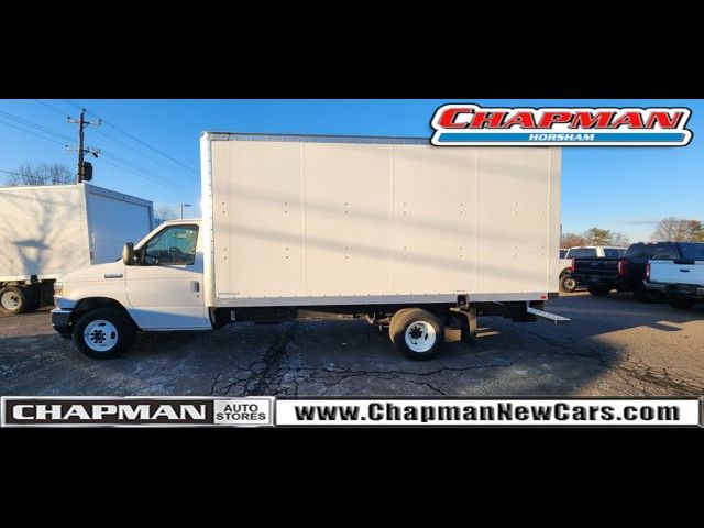 2024 Ford E-Series Base