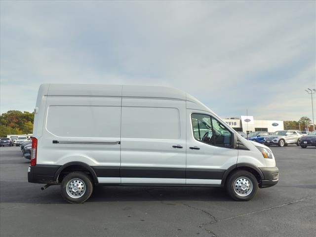 2024 Ford Transit Base