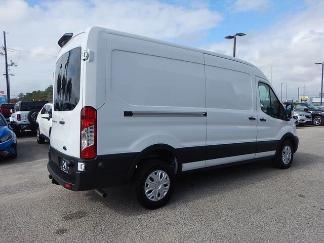 2024 Ford Transit Base