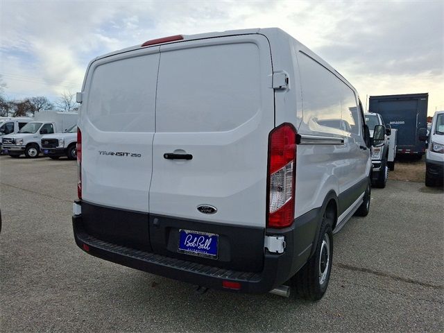 2024 Ford Transit Base