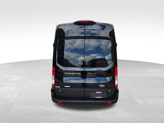 2024 Ford Transit Base