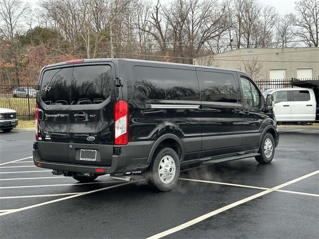 2024 Ford Transit XLT