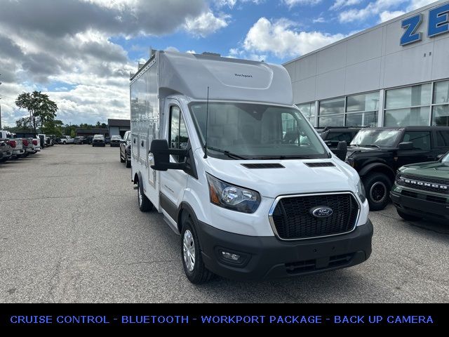 2024 Ford Transit Base
