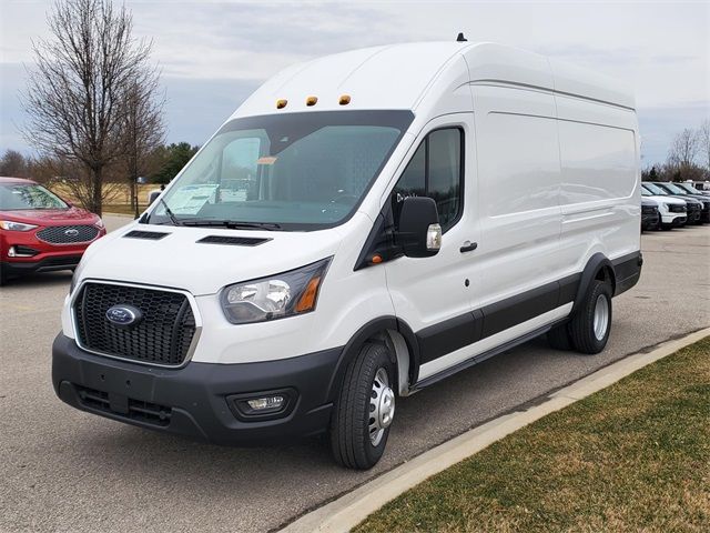 2024 Ford Transit Base