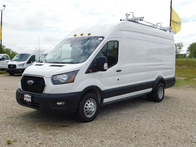 2024 Ford Transit Base