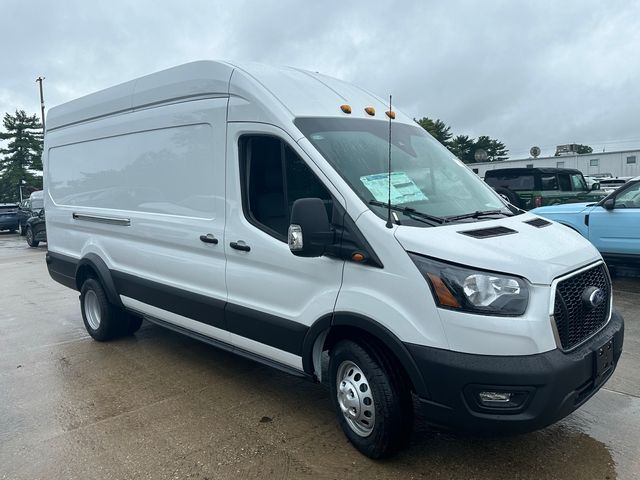 2024 Ford Transit Base