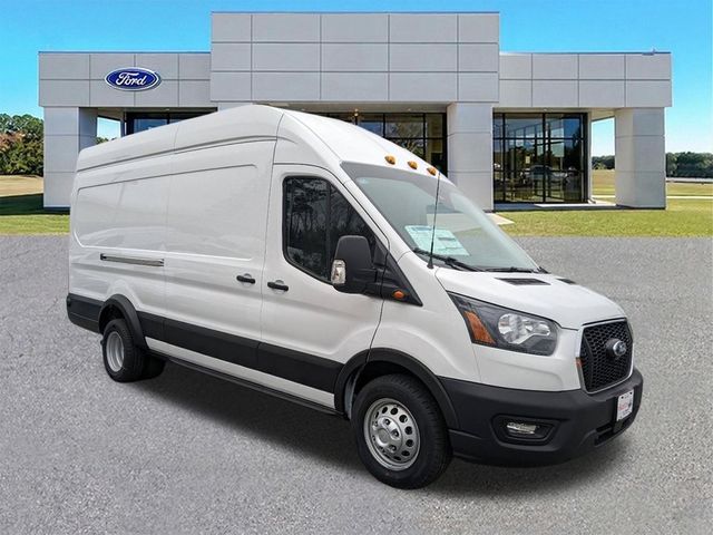 2024 Ford Transit Base