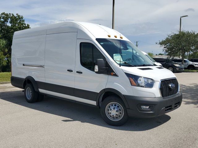 2024 Ford Transit Base