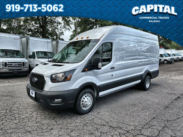 2024 Ford Transit Base