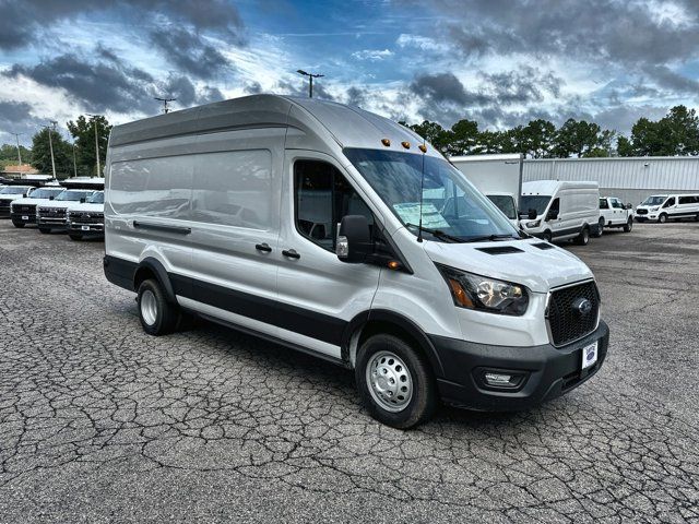 2024 Ford Transit Base