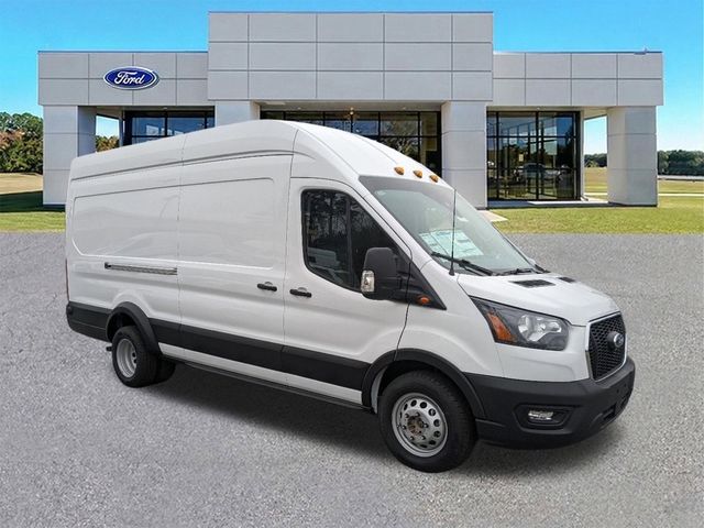 2024 Ford Transit Base