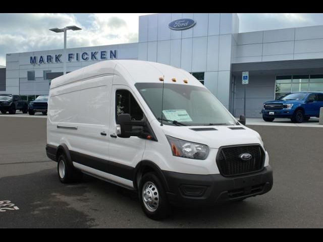 2024 Ford Transit Base