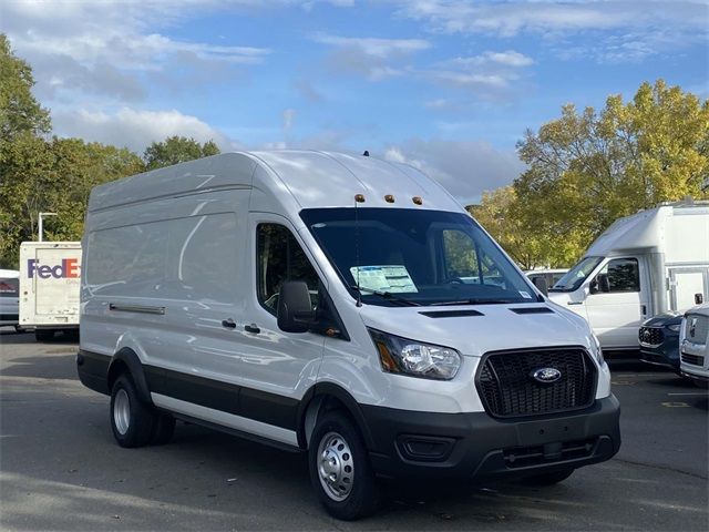 2024 Ford Transit Base