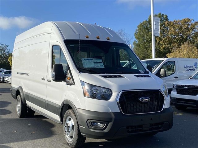 2024 Ford Transit Base