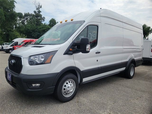 2024 Ford Transit Base