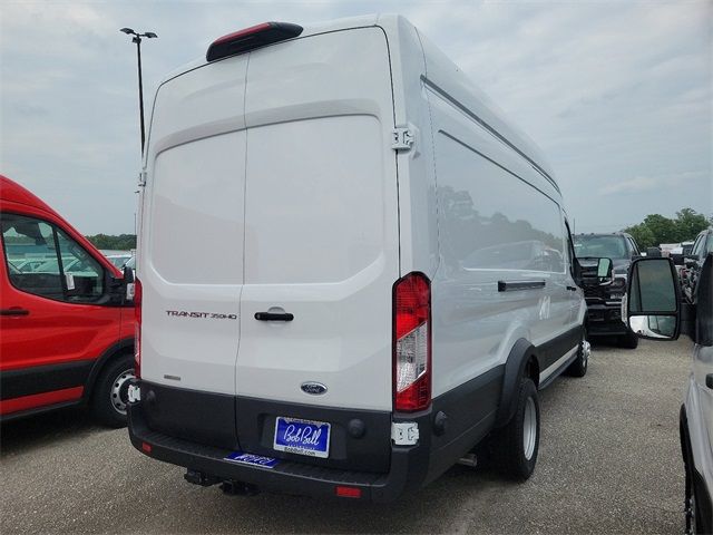 2024 Ford Transit Base