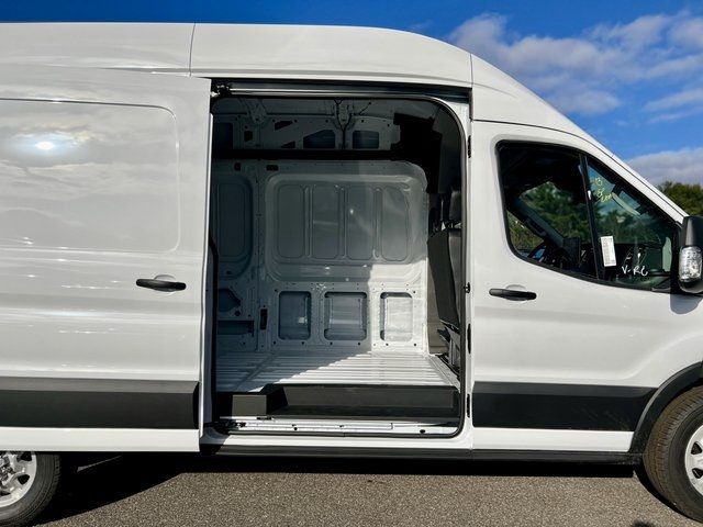 2024 Ford Transit Base