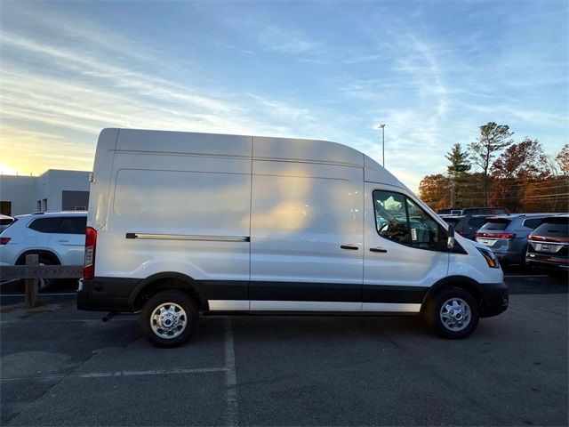 2024 Ford Transit Base