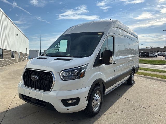 2024 Ford Transit Base