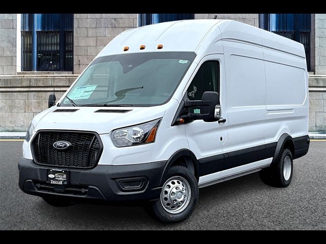 2024 Ford Transit Base